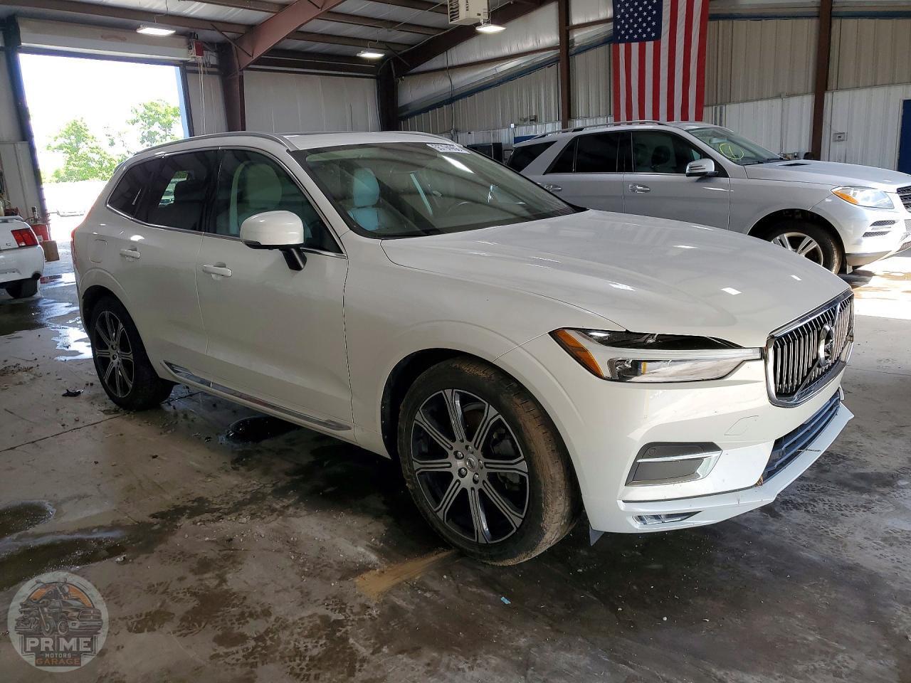 2021 VOLVO XC60 — фото 4