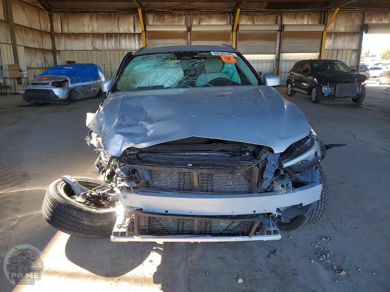 2022 VOLVO XC60 — фото 5