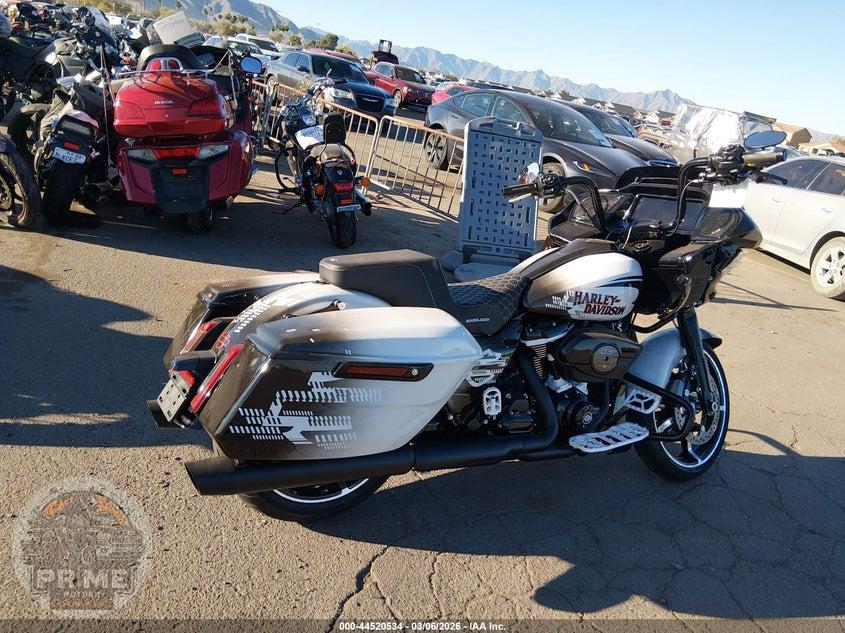 2026 HARLEY-DAVIDSON FLTRX (ROAD GLIDE, ROAD GLIDE CUSTOM) — фото 4