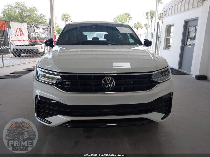 2024 VOLKSWAGEN TIGUAN 2.0T SE R-LINE BLACK — фото 13