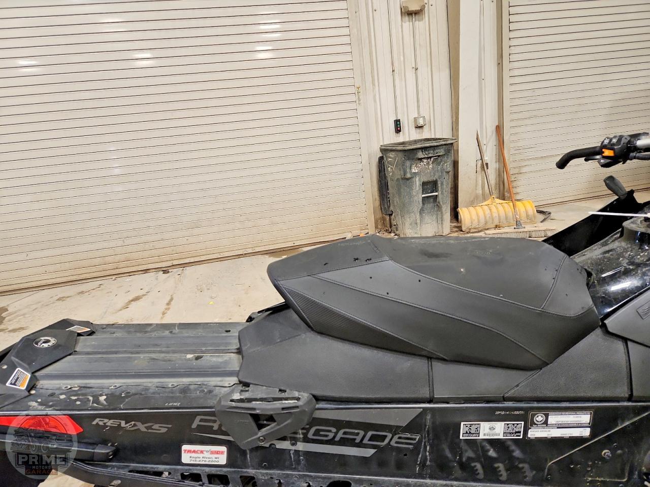2017 SKI-DOO RENEGADE — фото 6