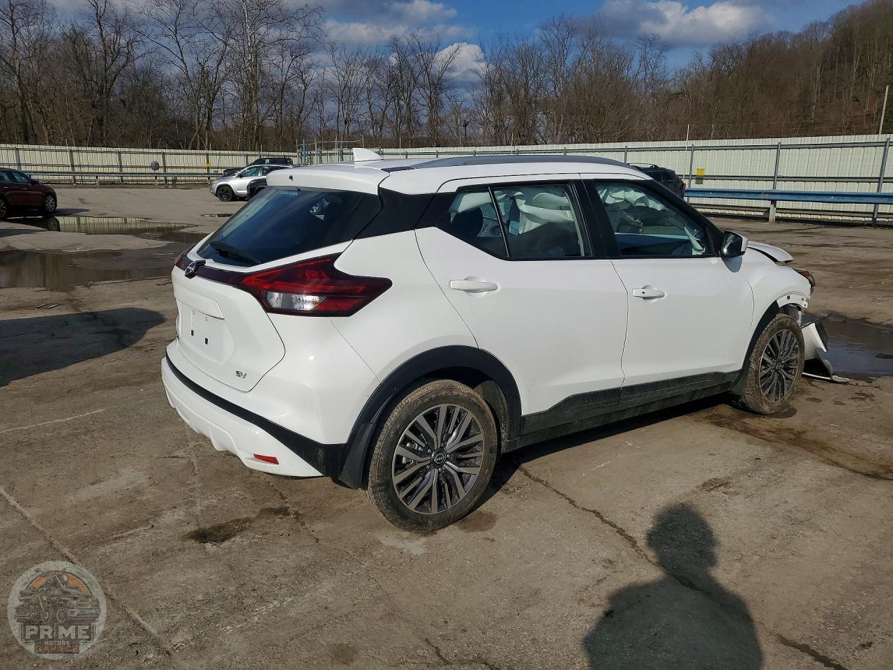 2023 NISSAN KICKS — фото 3