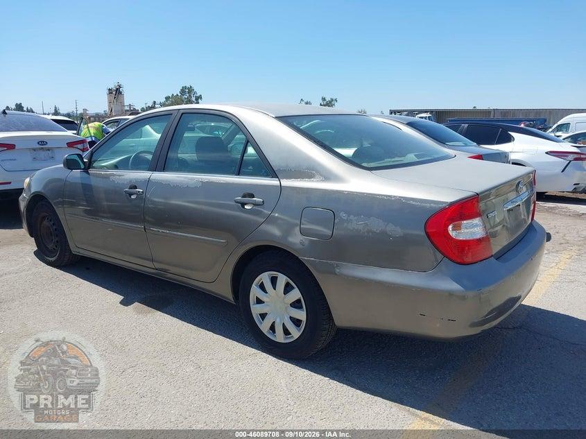 2004 TOYOTA CAMRY LE — фото 3