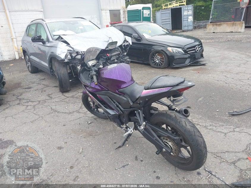 2023 YAMAHA YZFR3 A — фото 3