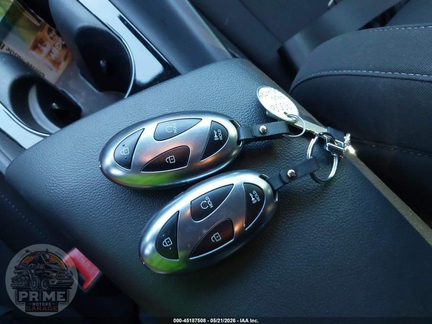 2025 HYUNDAI ELANTRA HYBRID SEL SPORT — фото 11