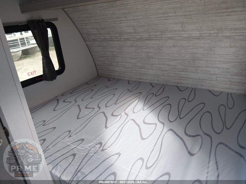 2026 FOREST RIVER COACHMEN CATALINA SUMMIT 154RDX TRAVEL TRAILER — фото 13