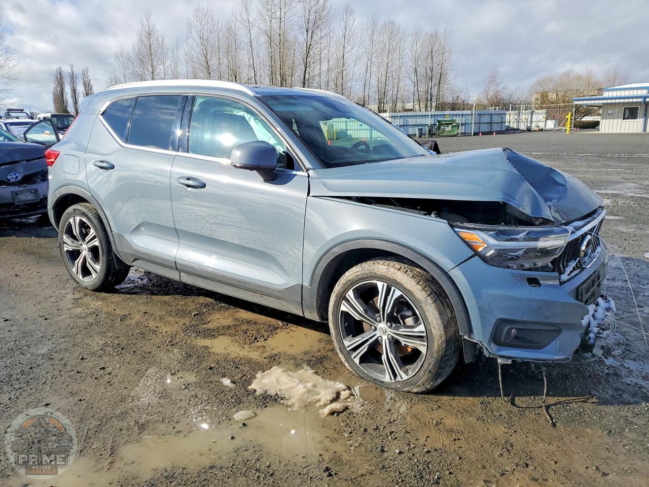 2020 VOLVO XC40 — фото 15