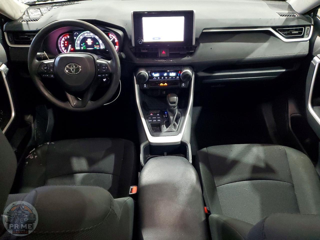 2025 TOYOTA RAV4 — фото 8
