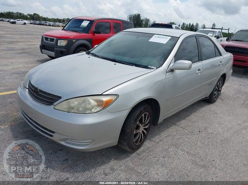 2002 TOYOTA CAMRY LE — фото 2