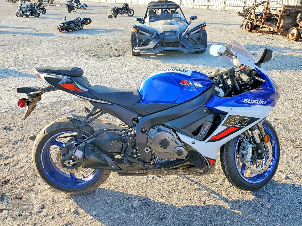 2026 SUZUKI GSX R600 — фото 1