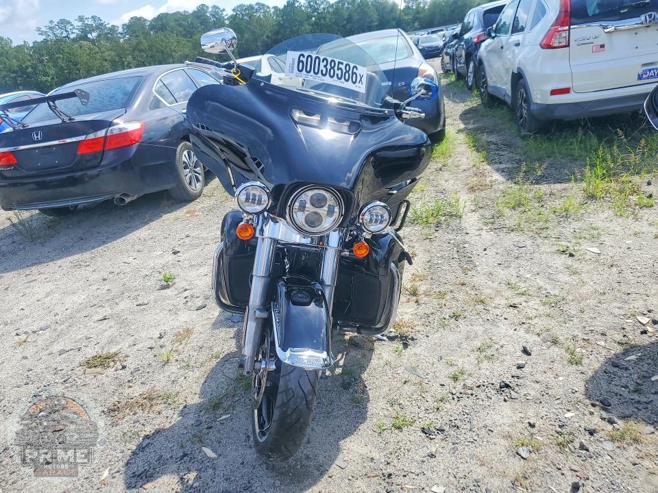 2018 HARLEY-DAVIDSON FLHTCU (ULTRA CLASSIC ELECTRA GLIDE) — фото 2