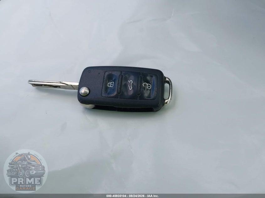 2013 VOLKSWAGEN GOLF 2.5L 4-DOOR — фото 11