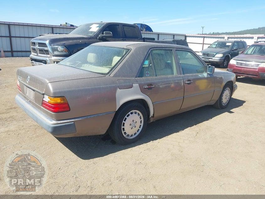 1992 MERCEDES-BENZ 300 E — фото 4