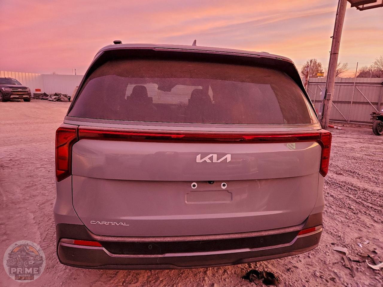 2025 KIA CARNIVAL — фото 6