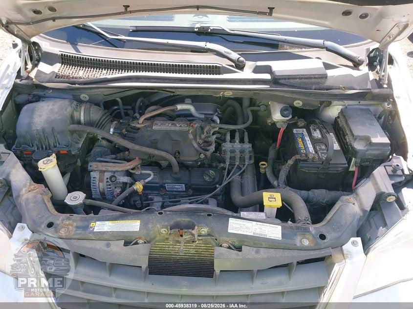2008 CHRYSLER TOWN & COUNTRY LX — фото 10