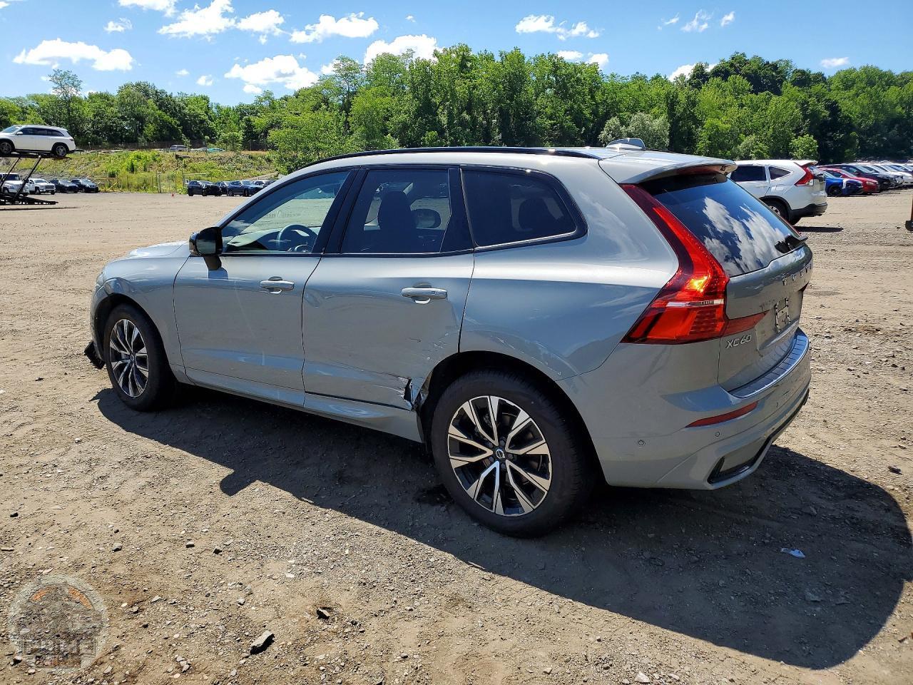 2025 VOLVO XC60 — фото 2