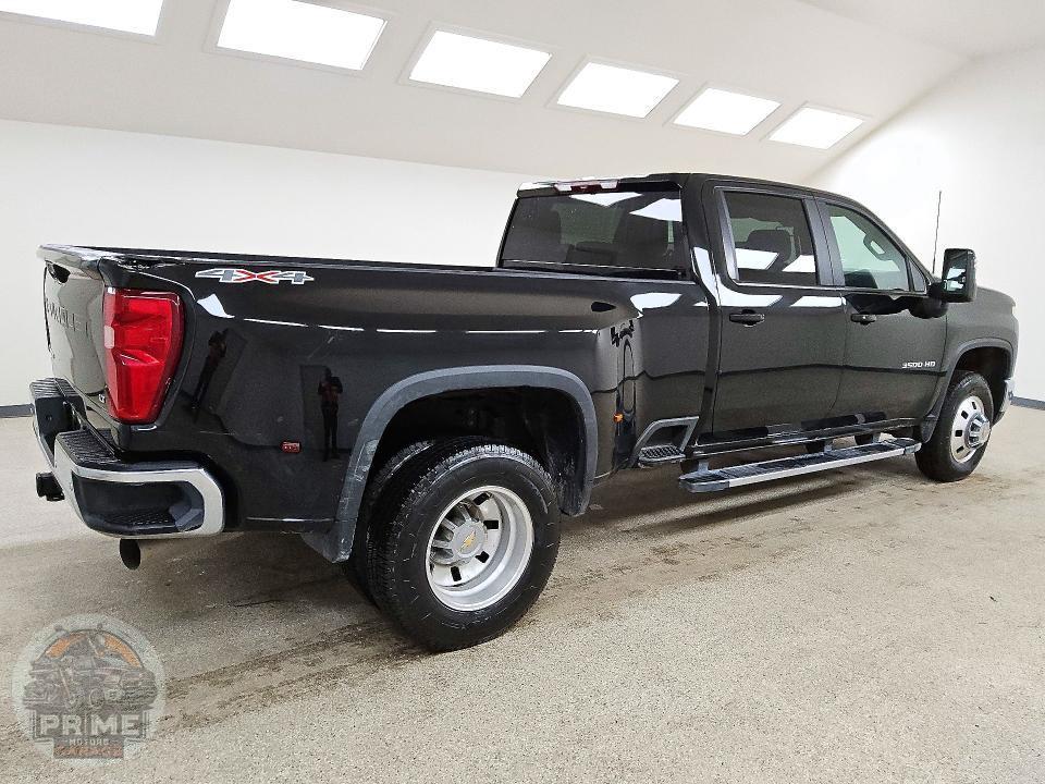 2025 CHEVROLET SILVERADO — фото 3