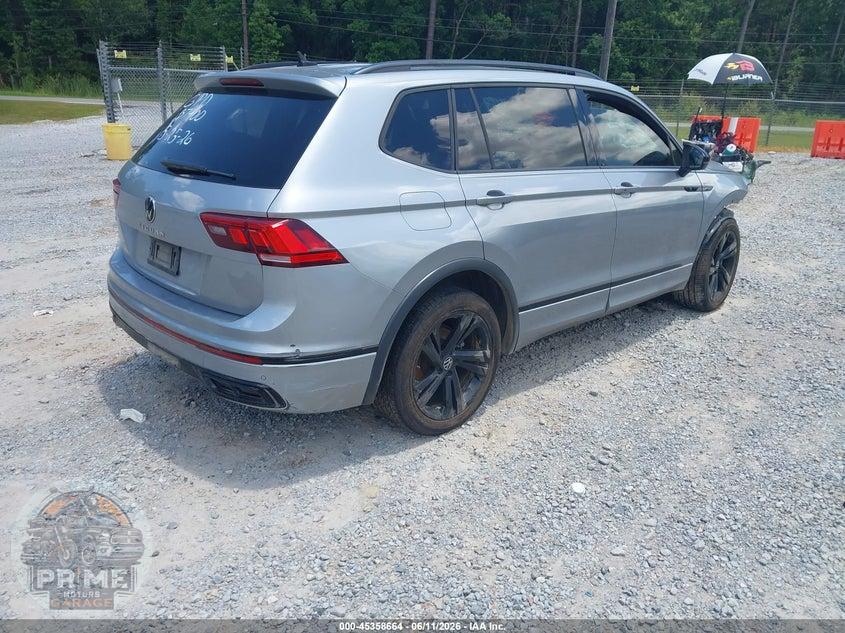 2023 VOLKSWAGEN TIGUAN 2.0T SE R-LINE BLACK — фото 4