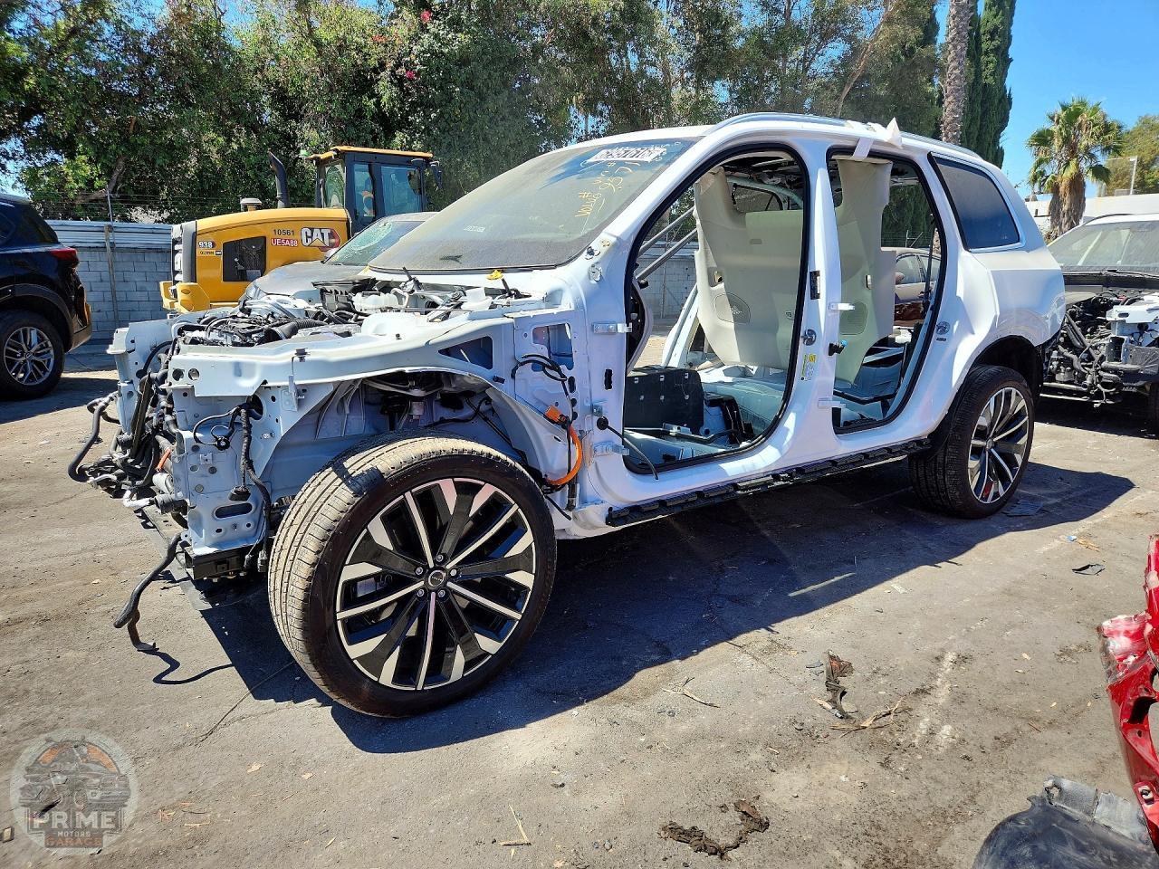 2025 VOLVO XC90 — фото 2