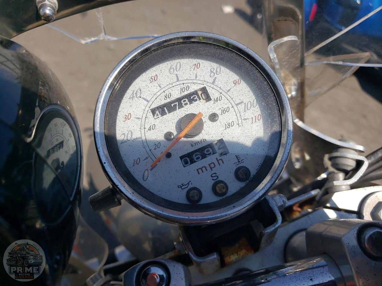2000 HONDA VT750 — фото 7