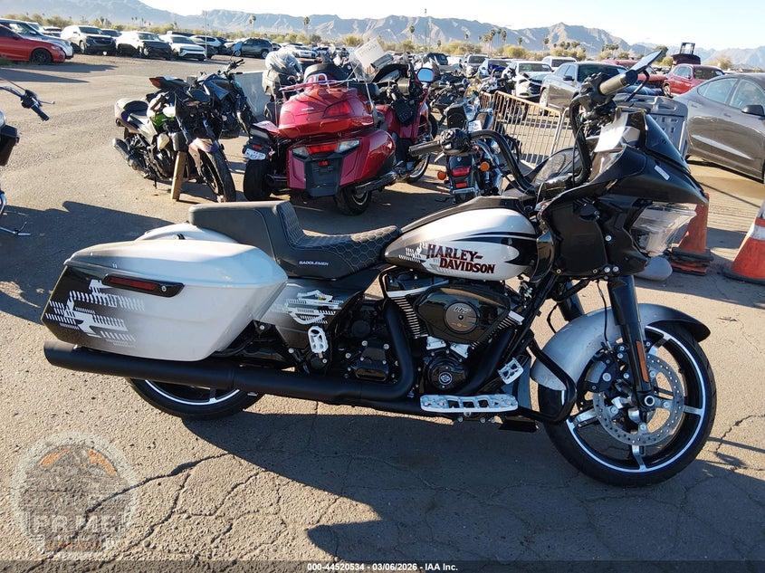 2026 HARLEY-DAVIDSON FLTRX (ROAD GLIDE, ROAD GLIDE CUSTOM) — фото 12