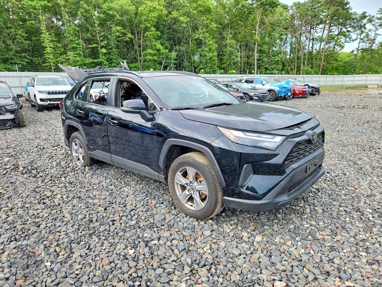 2025 TOYOTA RAV4 — фото 4