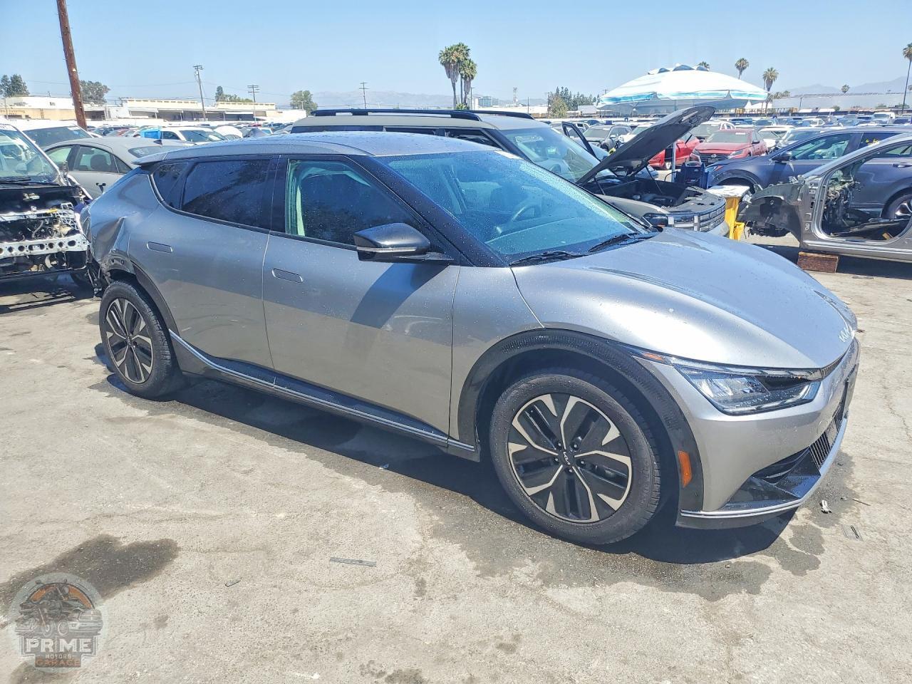 2023 KIA EV6 — фото 4