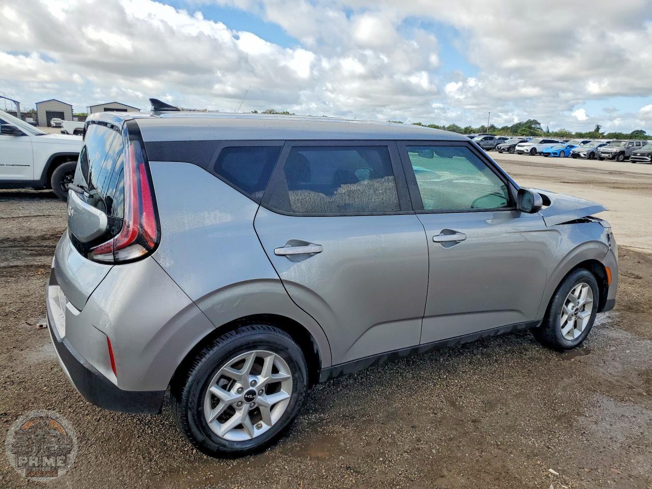 2025 KIA SOUL — фото 3