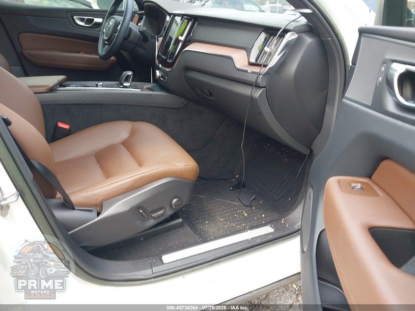 2023 VOLVO XC60 B5 PLUS BRIGHT THEME — фото 5