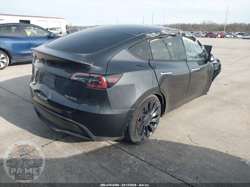 2024 TESLA MODEL Y PERFORMANCE DUAL MOTOR ALL-WHEEL DRIVE — фото 4