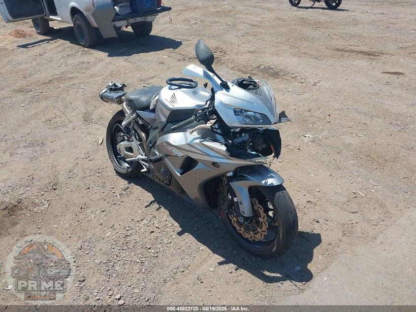 2006 HONDA CBR1000 RR — фото 1