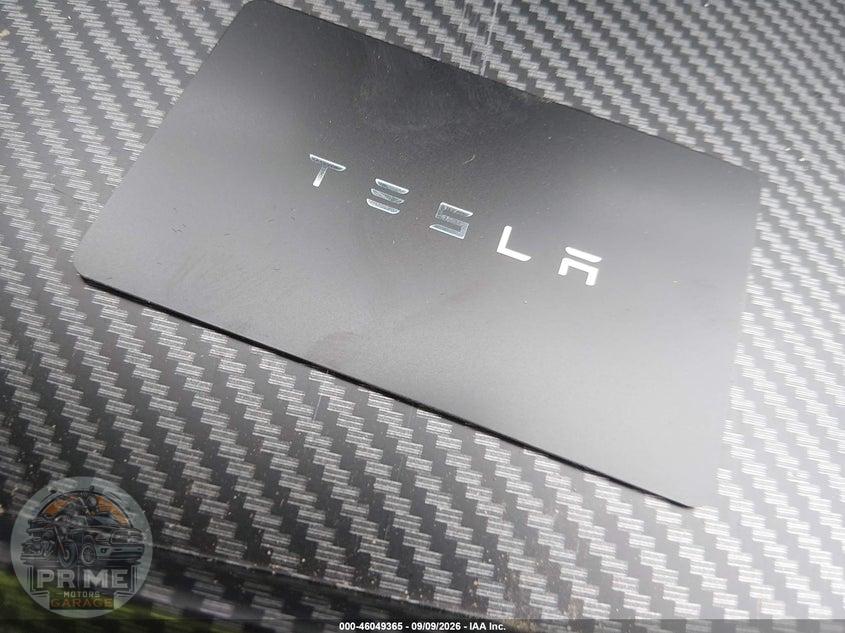 2025 TESLA MODEL Y LONG RANGE DUAL MOTOR ALL-WHEEL DRIVE — фото 11