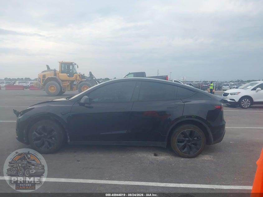 2025 TESLA MODEL Y LONG RANGE DUAL MOTOR ALL-WHEEL DRIVE — фото 14