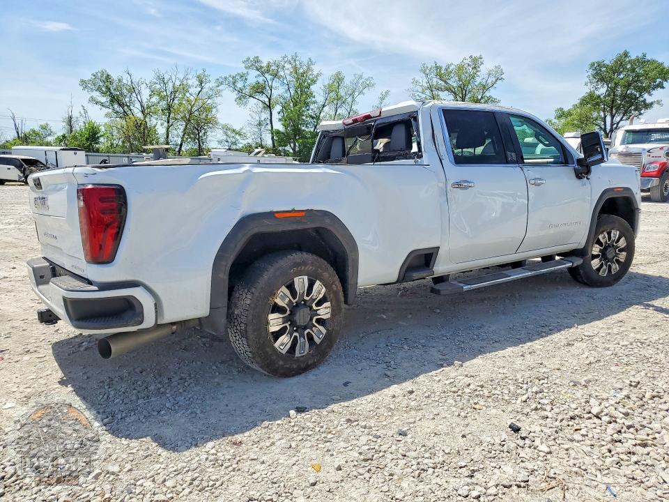 2026 GMC SIERRA — фото 3
