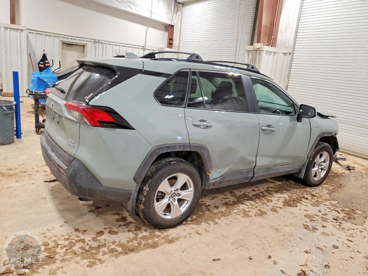 2021 TOYOTA RAV4 — фото 3