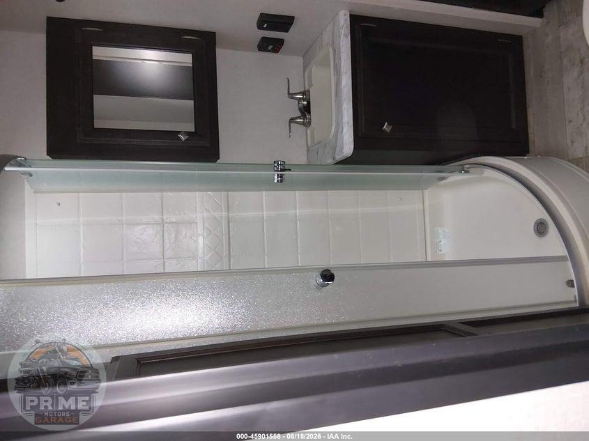 2019 VENTURE TRAVEL TRAILER — фото 15