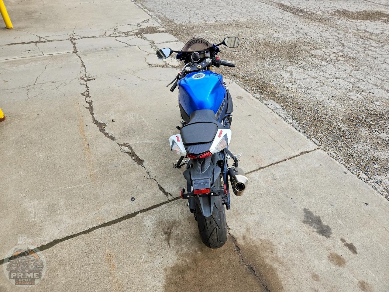 2011 SUZUKI GSX750 — фото 6