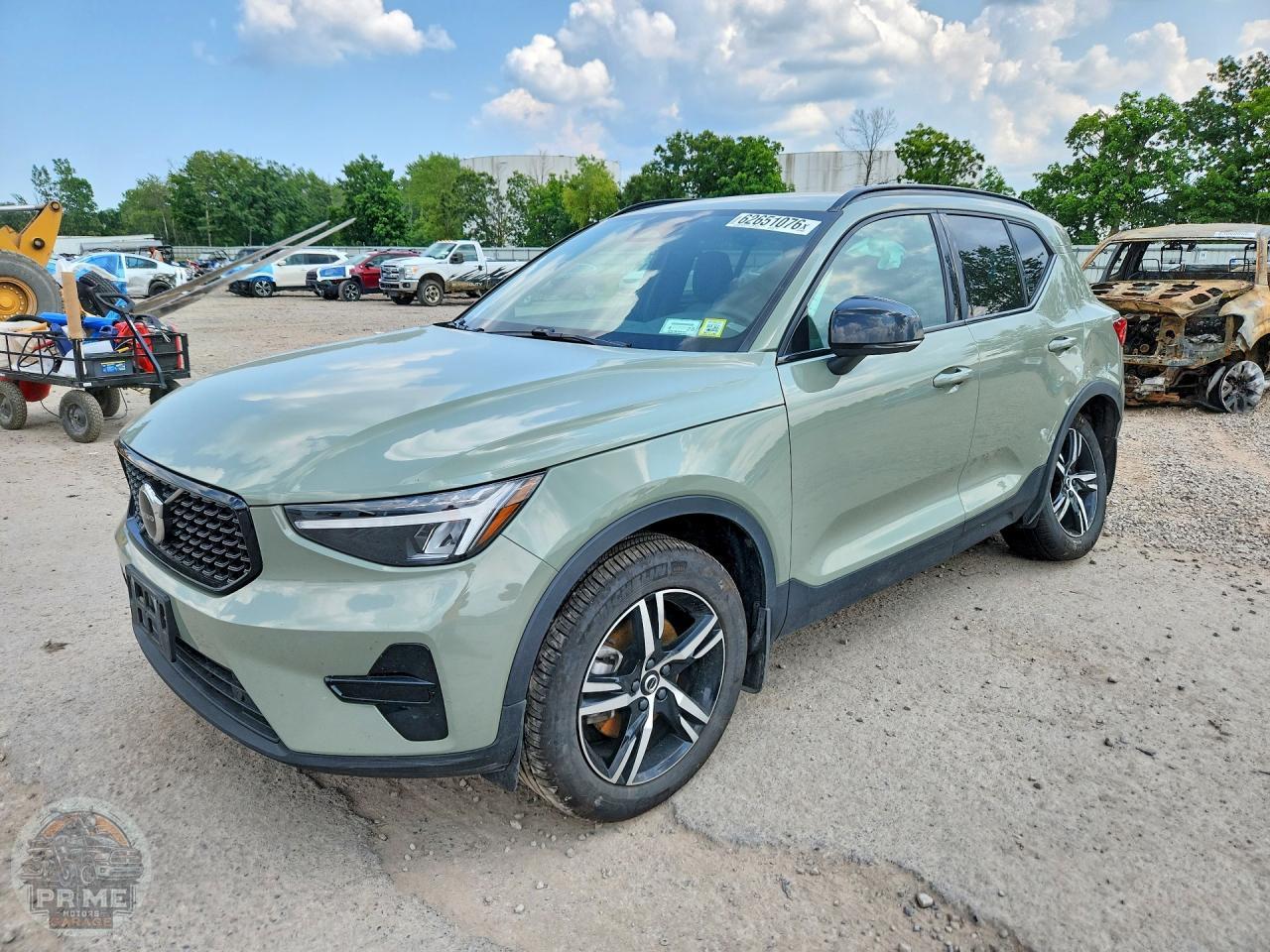 2024 VOLVO XC40 — фото 1