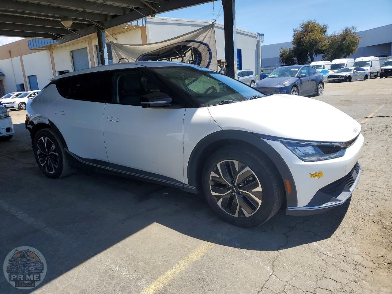 2022 KIA EV6 — фото 4