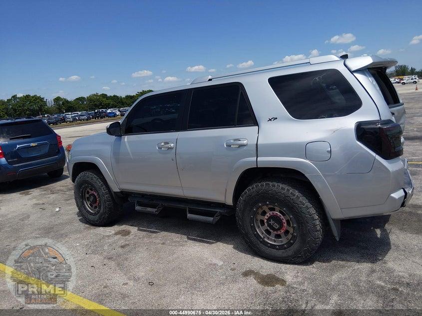 2018 TOYOTA 4RUNNER SR5 — фото 14