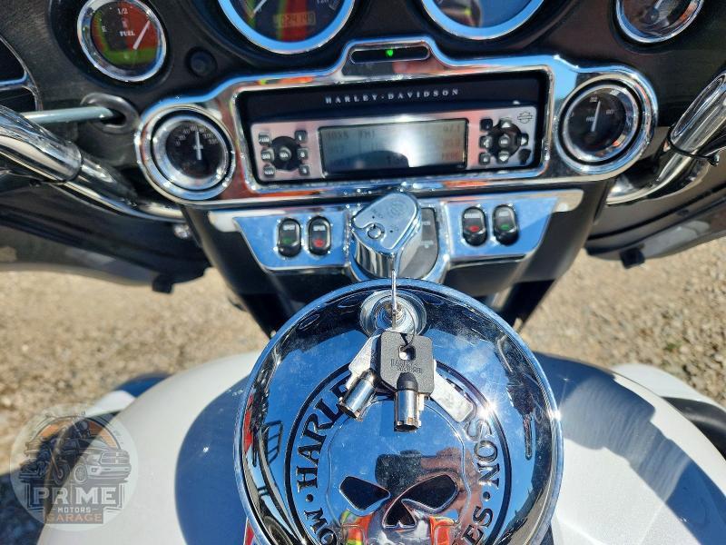 2012 HARLEY-DAVIDSON FLHTCU (ULTRA CLASSIC ELECTRA GLIDE) — фото 8