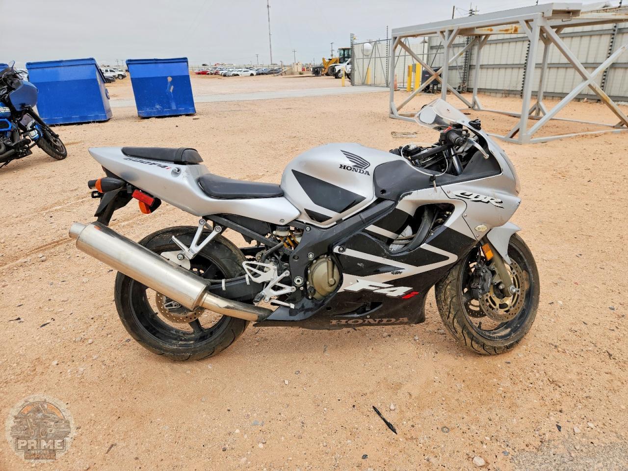 2001 HONDA CBR600 — фото 1