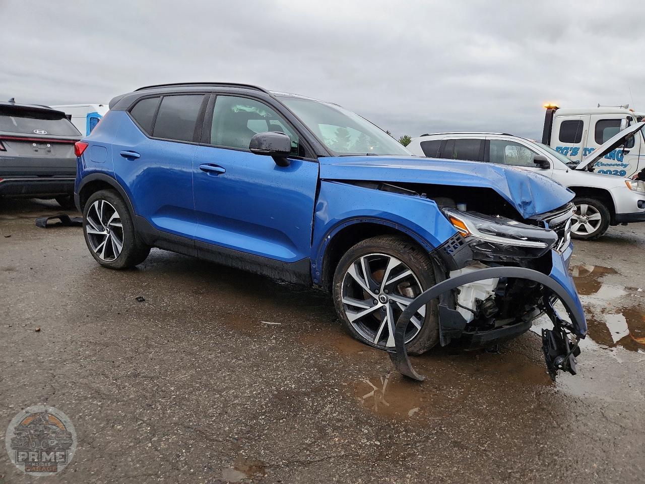 2020 VOLVO XC40 — фото 4