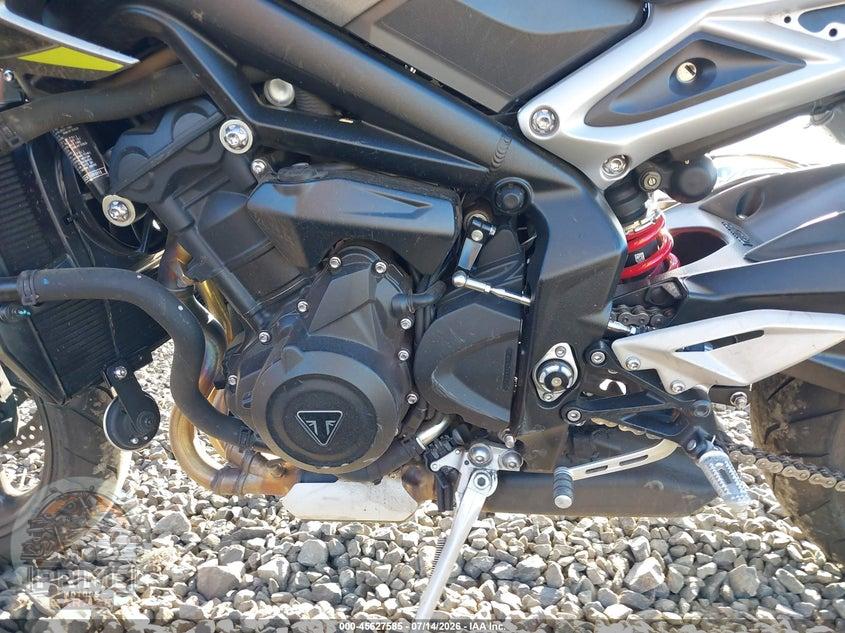 2024 TRIUMPH MOTORCYCLE STREET TRIPLE 765 R — фото 9