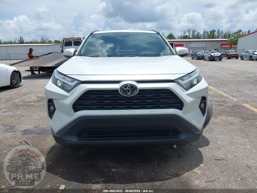 2024 TOYOTA RAV4 XLE PREMIUM — фото 12