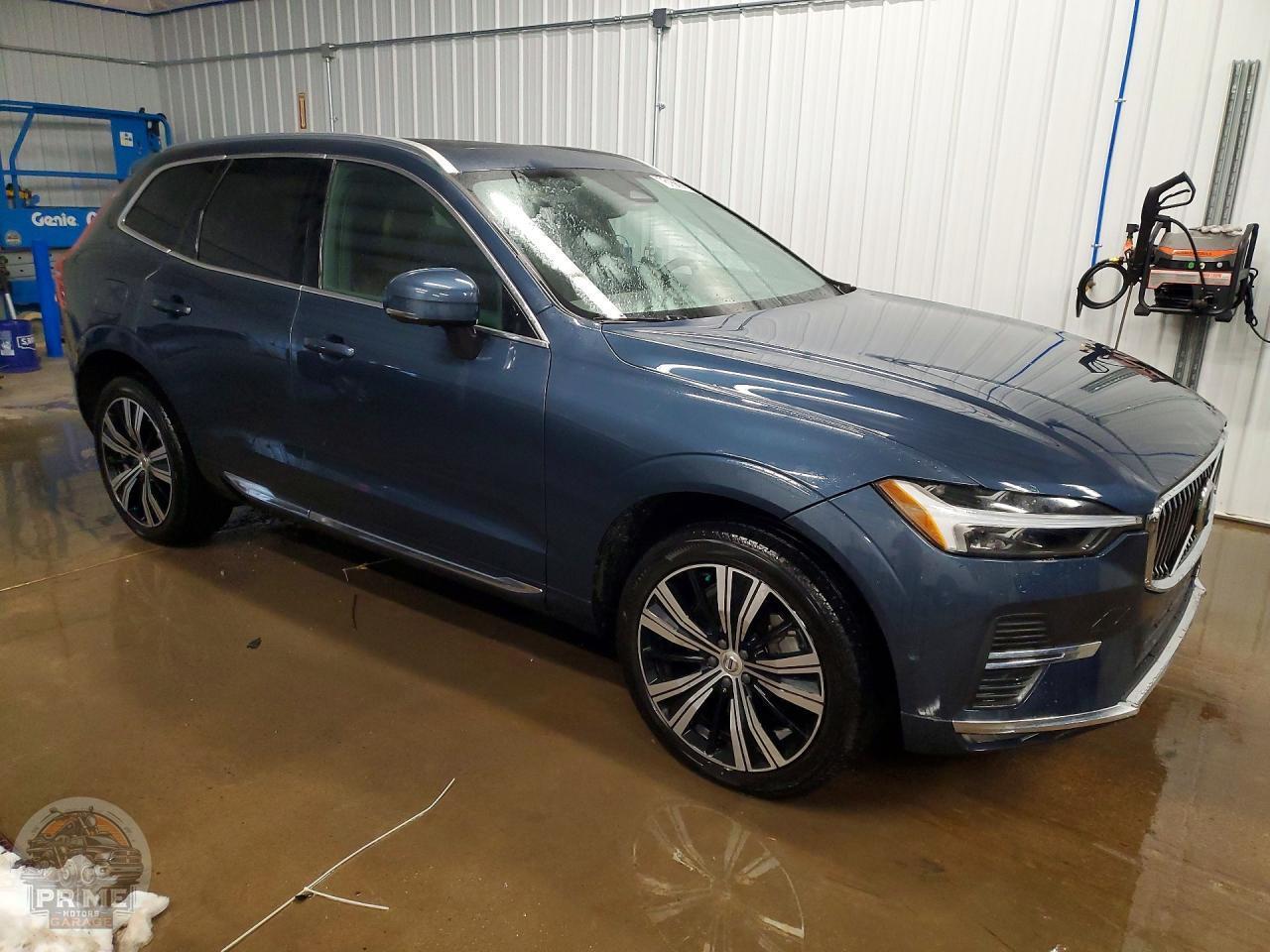 2022 VOLVO XC60 — фото 4