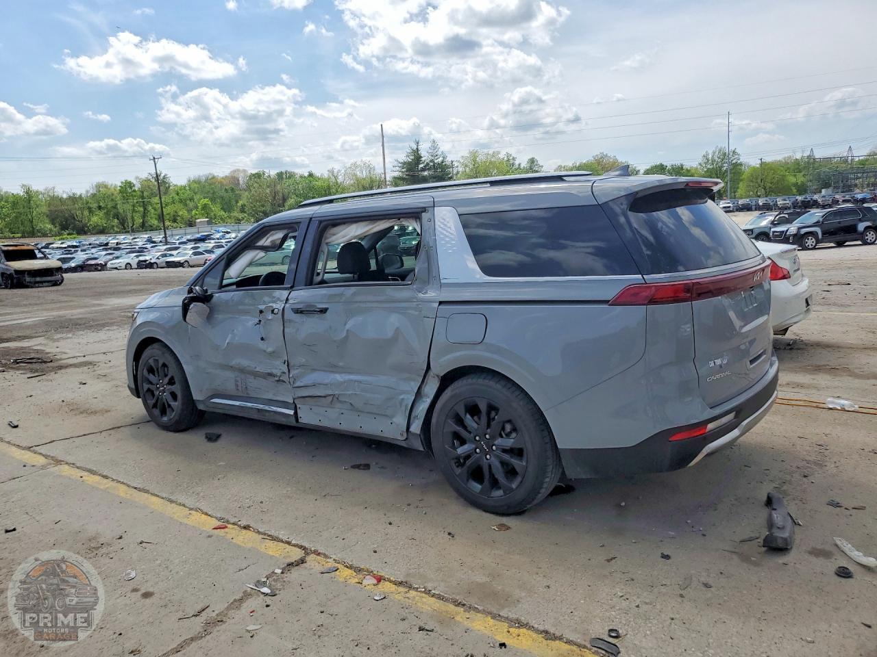 2024 KIA CARNIVAL — фото 2