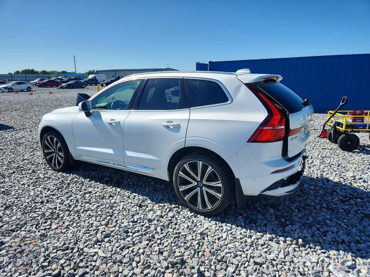 2023 VOLVO XC60 — фото 1