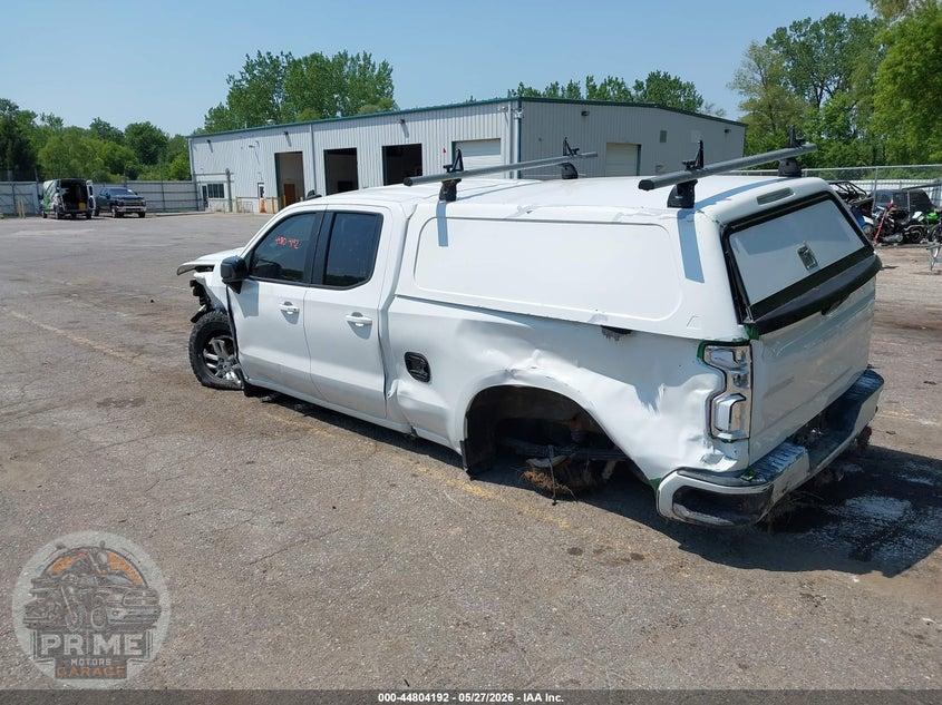 2021 CHEVROLET SILVERADO 1500 4WD  STANDARD BED RST — фото 3
