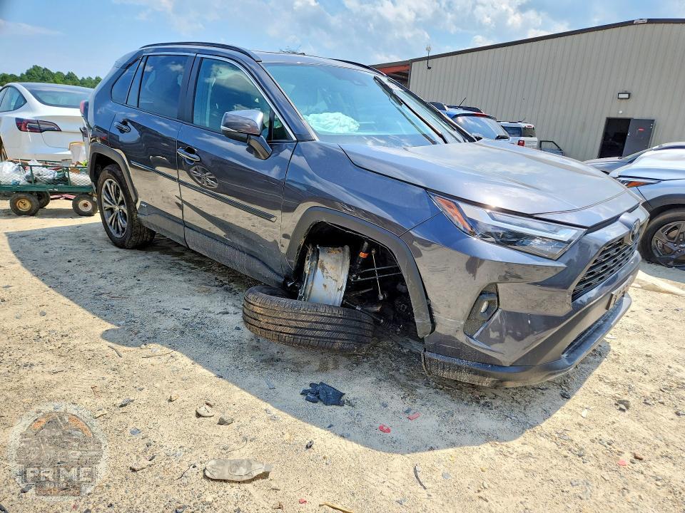 2025 TOYOTA RAV4 — фото 4